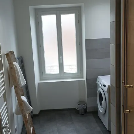 Grand Duplex Confortable En Plein Centre דירה